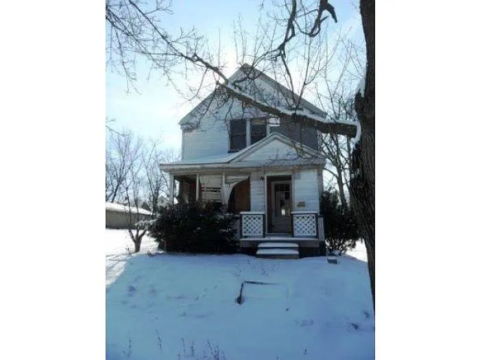 545 Samuel Ave photo 1