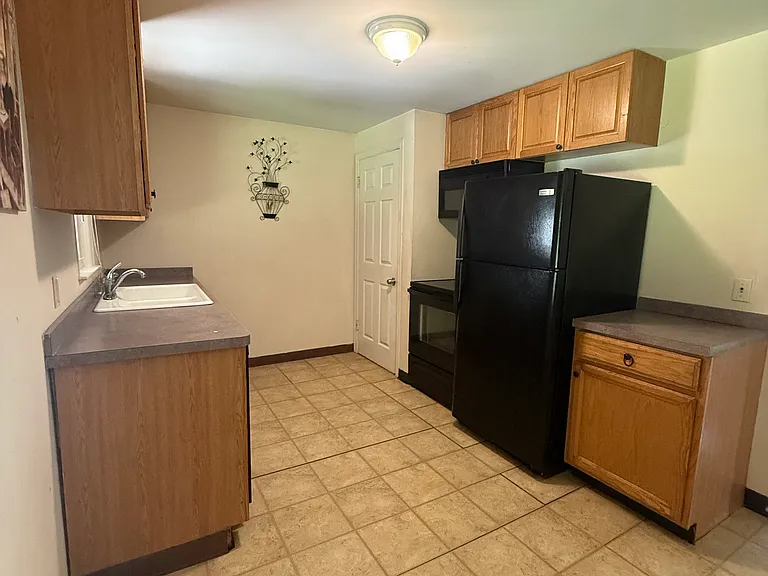 208 Orchard Dr — Photo 6