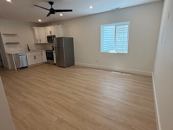 4th image of 1651 Spann Ave #B