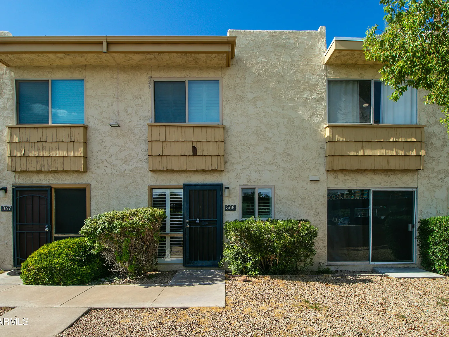 2 bed, 1.5 bath, 986 sqft, $2,200 — Photo 2