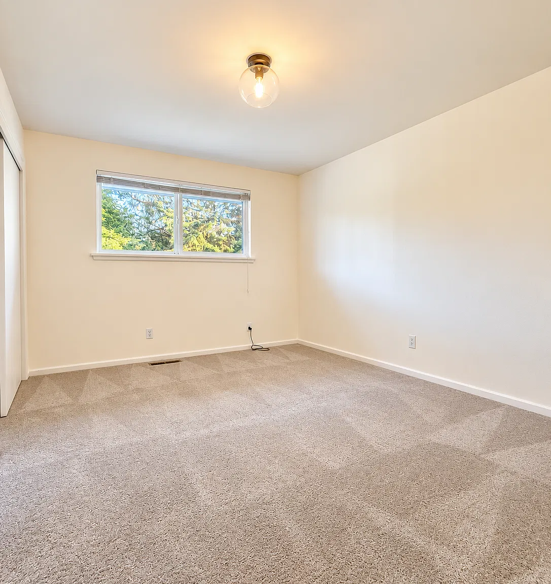 3 bed, 1370 sqft, $3,950 — Photo 4