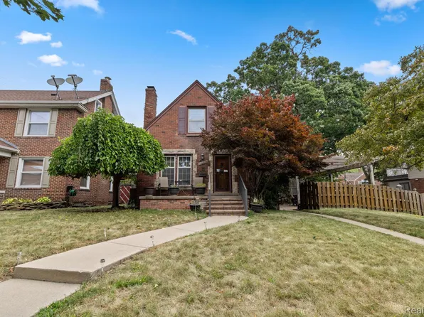 21730 Edna St, Dearborn, MI 48124