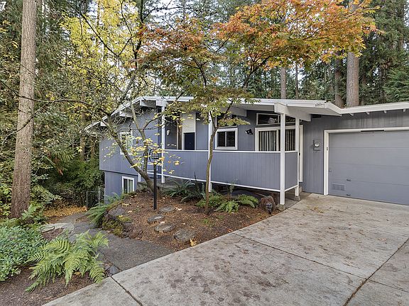 2nd image of 1180 SE 38th Ave