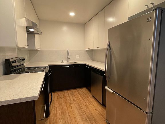 4th image of 550 N Fair Oaks Ave APT 9