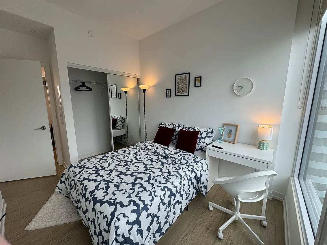 Deluxe Room - Wood St & Church St — Photo 3
