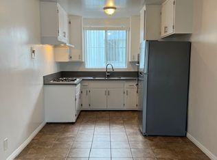 905 Edgewood St APT 03, Inglewood, CA 90302