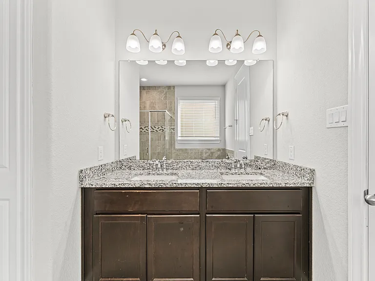 1015 Pink Lily Ln — Photo 17