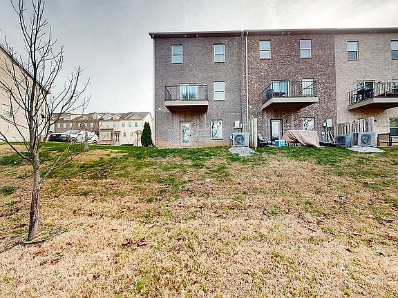 2nd image of 206 Charlotte Everly Cir APT 1