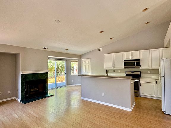 5th image of 135 Kalley Dr