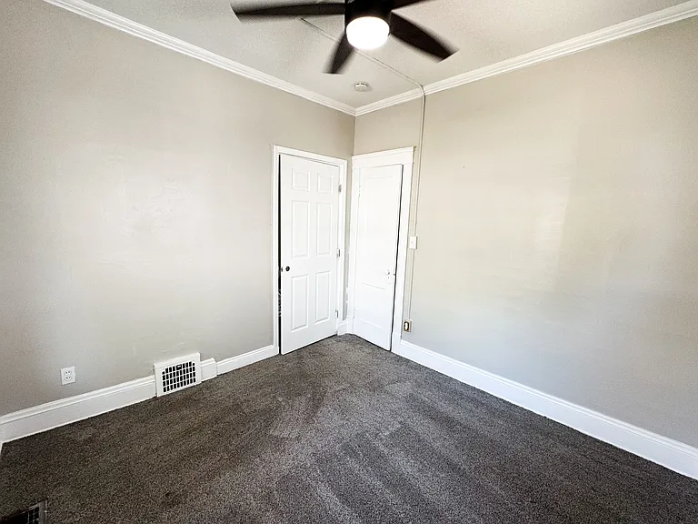 2778 E 120th St #1DOWNFRONT — Photo 10