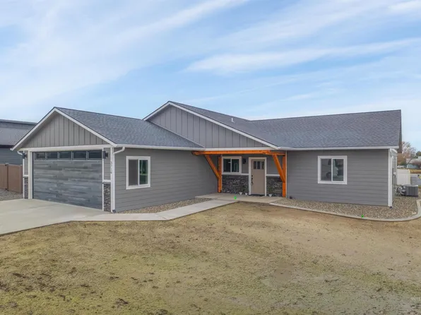 3716 Skyview Dr, Lewiston, ID 83501