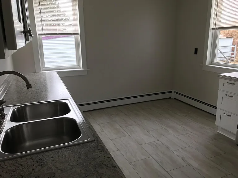 4146 Lehigh Dr — Photo 3