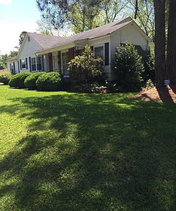 2nd image of 1708 East Ave