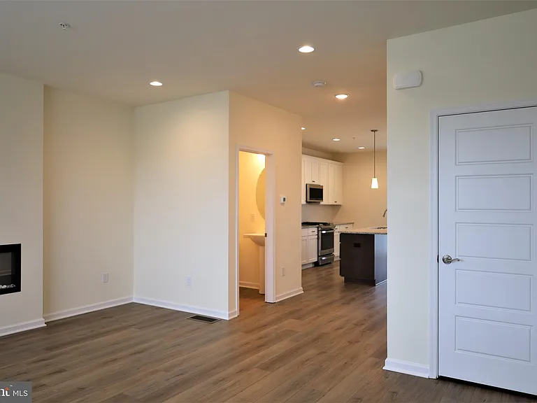 61 Becker Dr — Photo 11