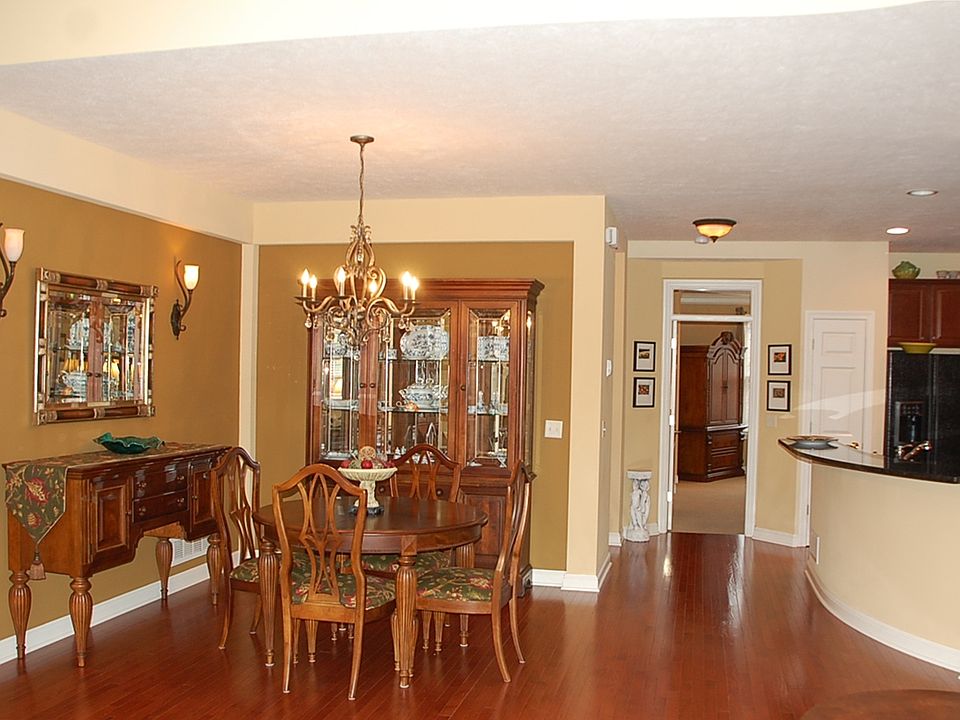 1st image of 34 Astor Pl