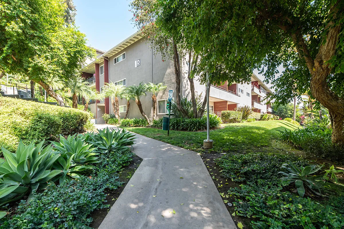 Photo 2 of 24 - 855 W El Repetto Dr - Monterey Park, CA Building Photo - 855 W El Repetto Dr
