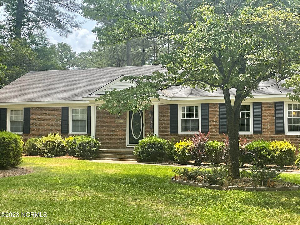2nd image of 1803 Cavalier Circle NW