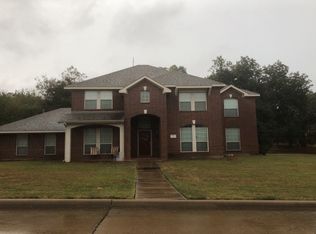 221 Wooded Meadow Ln, Red Oak, TX 75154