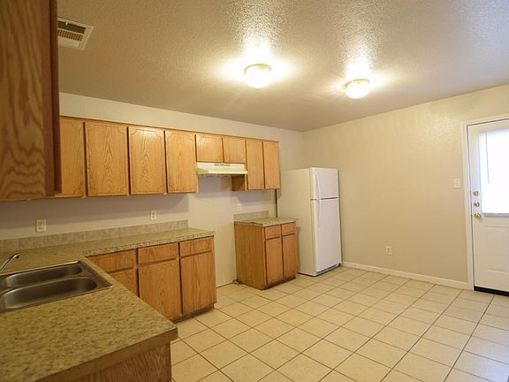 5th image of 2508 Hancock Dr #A