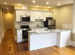 2045 Locust St APT 3R, Philadelphia, PA 19103