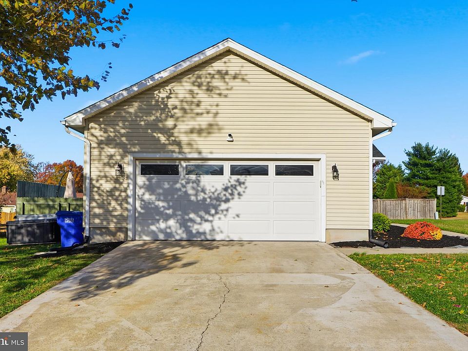 2611 Rock Creek Dr, Dover, PA 17315 | Zillow