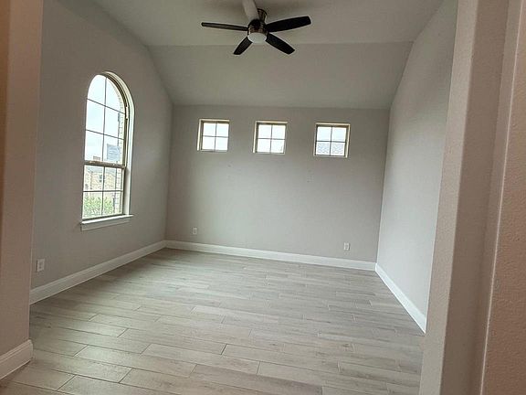 3rd image of 1432 Ridge Runner Dr