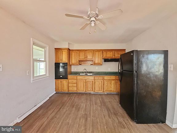 3rd image of 29 Harding Ave
