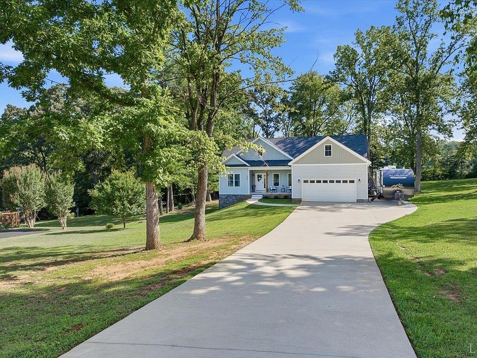 1st image of 77 Hicks Rd