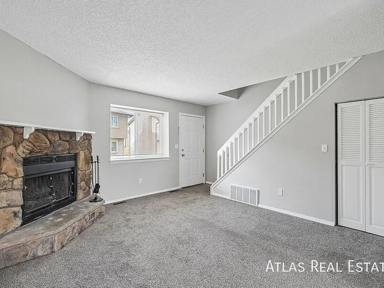 3027 Starlight Cir — Photo 6