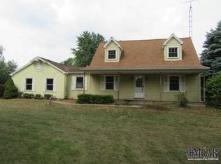 10721 Cemetery Rd, Erie, MI 48133