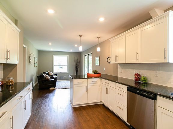 4th image of 6024 Xylon Ave N