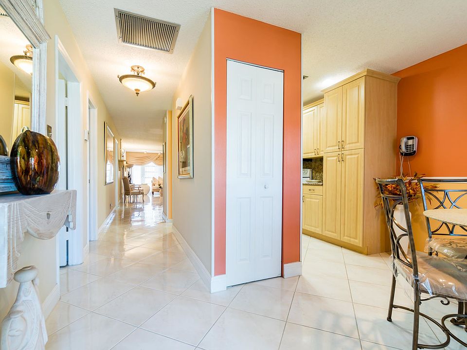 1st image of 5660 Queen Palm Ct APT A