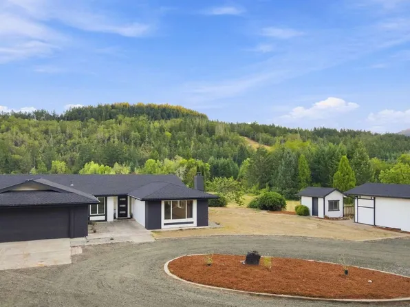 312 Bryant Ln, Roseburg, OR 97471