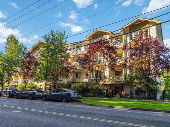 360 Goldstream Ave #409, Colwood, BC V9B 2W3