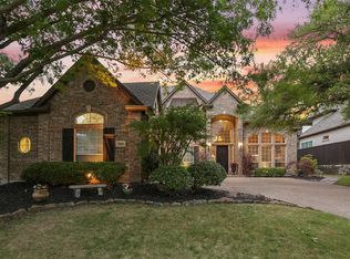 914 Hills Creek Dr, McKinney, TX 75072