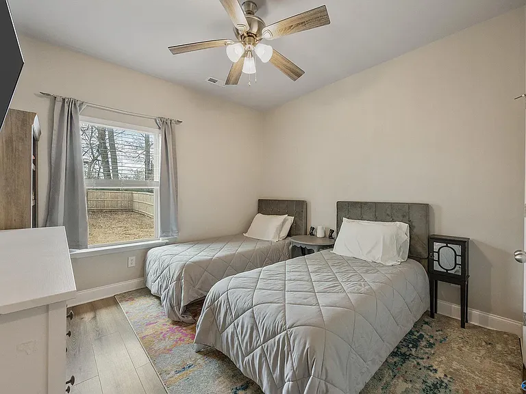 280 Falcon Ridge Dr — Photo 29