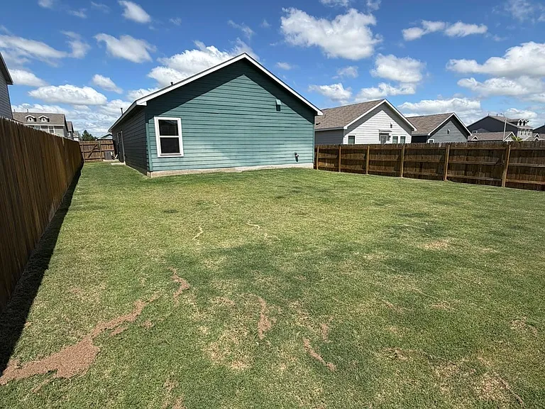 109 High Hill Cv — Photo 18