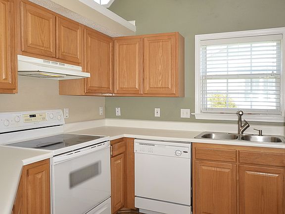 TH1008 Kitchen_07192013