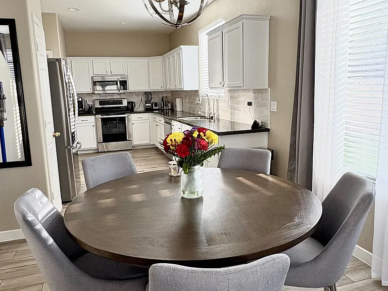 1204 S Roger Way — Photo 15