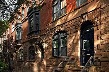 128 Manhattan Avenue