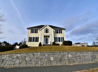 1 Hawk Hill Rd, Beverly, MA 01915