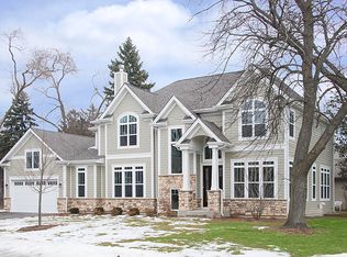 2637 Laurel Ln, Wilmette, IL