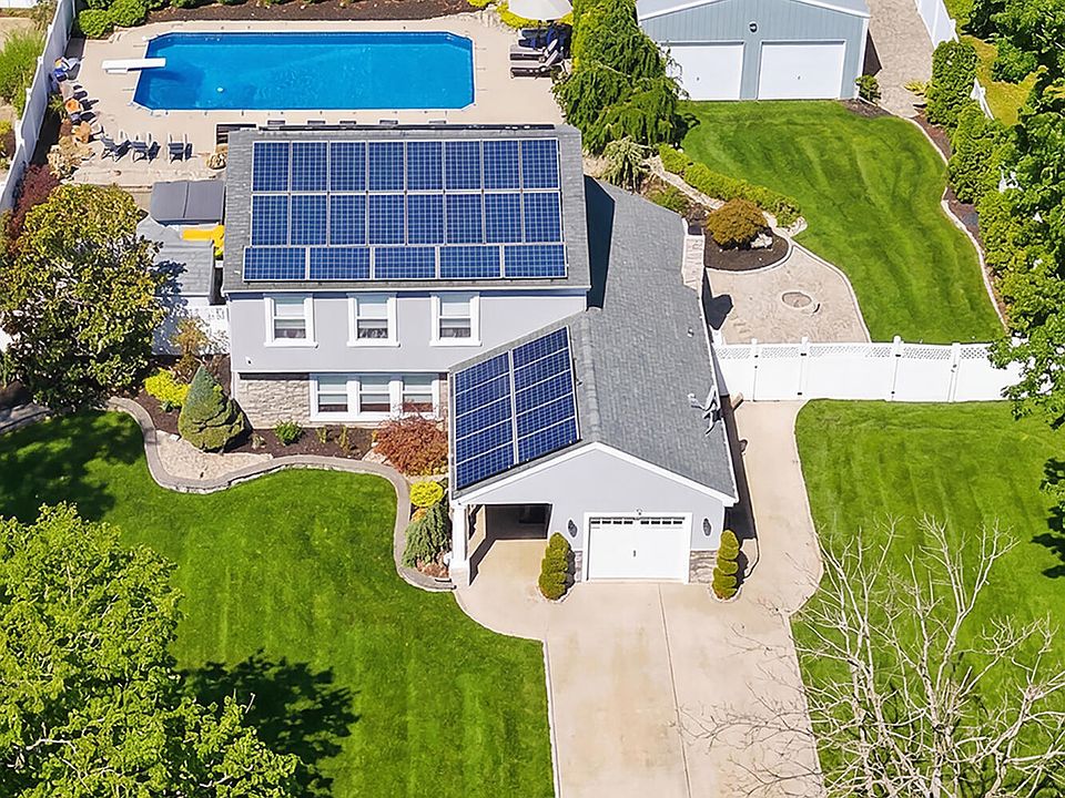 1st image of 20 Cambridge Drive