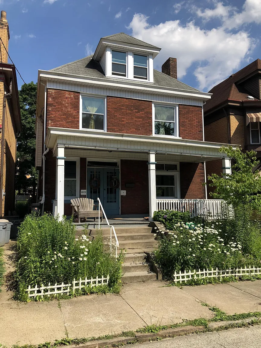1022 Mellon St photo 1