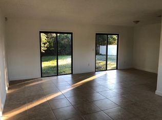 1030 Hosbine St SE, Palm Bay, FL 32909