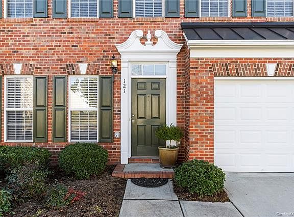 2nd image of 121 S Arcadian Way #125