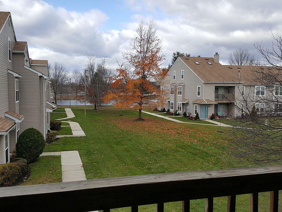 1st image of 1008 Briarwood Ct #1008
