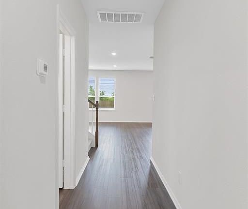3rd image of 800 Black Alder St