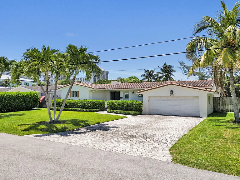 248 Codrington Dr — Photo 79