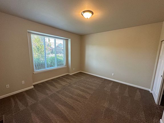 3rd image of 9546 6th Way SE
